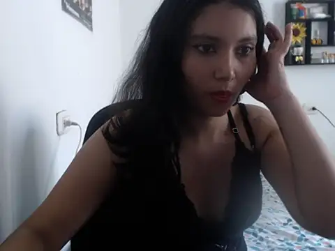 Snapshot of HannaKlein chatting on 02-27-25, 05:47 HannaKlein online show from 02-27-25, 05:47