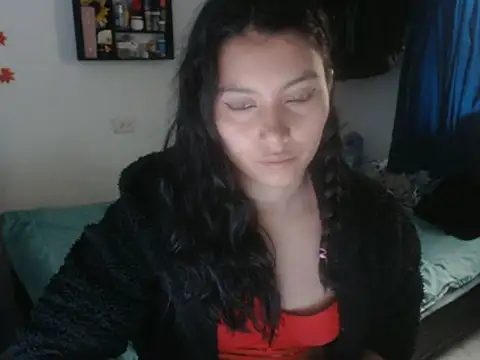 Snapshot of HannaKlein chatting on 03-18-26, 01:25 HannaKlein online show from 03-18-26, 01:25