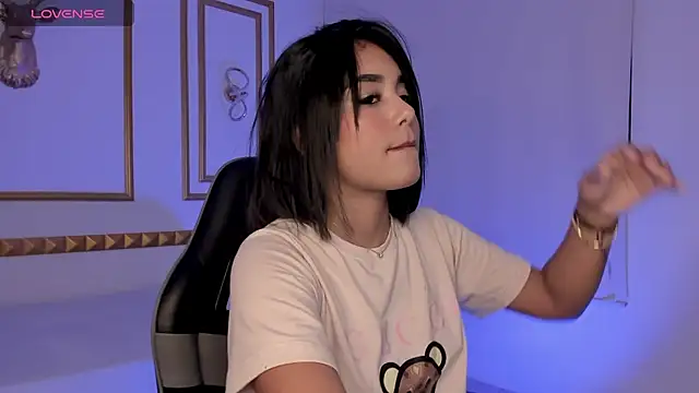 caro03x online show from 10-30-25, 02:13