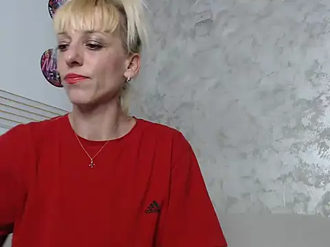 Snapshot of AyleenSmith chatting on 05-12-26, 06:27 AyleenSmith online show from 05-12-26, 06:27