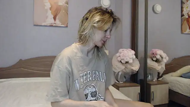 Snapshot of AvelinaLeoni chatting on 01-20-25, 06:21 AvelinaLeoni online show from 01-20-25, 06:21