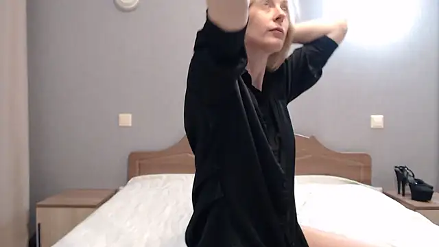 Snapshot of AvelinaLeoni chatting on 03-07-25, 05:40 AvelinaLeoni online show from 03-07-25, 05:40