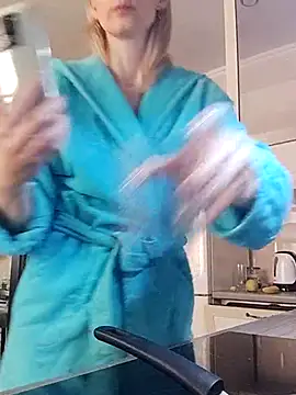 Snapshot of AvelinaLeoni chatting on 03-18-25, 05:41 AvelinaLeoni online show from 03-18-25, 05:41