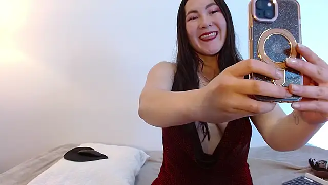 Snapshot of Elle_Lee_ chatting on 07-19-26, 06:22 Elle Lee online show from 07-19-26, 06:22