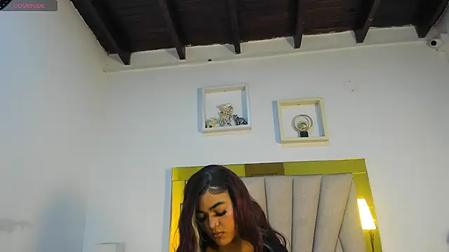 vahiolet fuentes online show from 03-21-26, 03:00