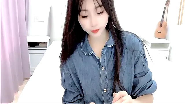 Snapshot of aisha123123 chatting on 10-18-25, 02:36 aisha123123 online show from 10-18-25, 02:36