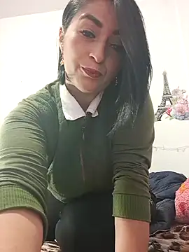 karenlennox1 online show from 01-31-25, 12:06