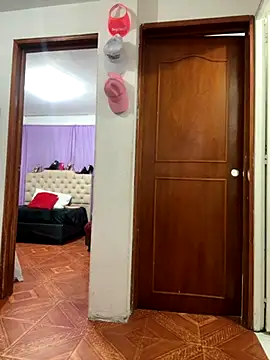 karenlennox1 online show from 09-13-25, 12:54