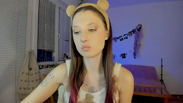 Snapshot of Jenny_darling_love chatting on 01-08-25, 06:52 Jenny darling love online show from 01-08-25, 06:52