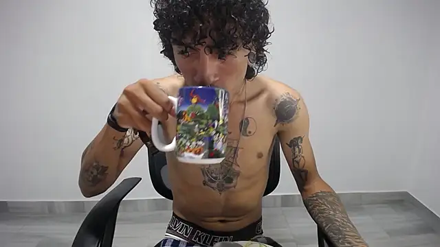 present the magic online show from 03-05-25, 03:08