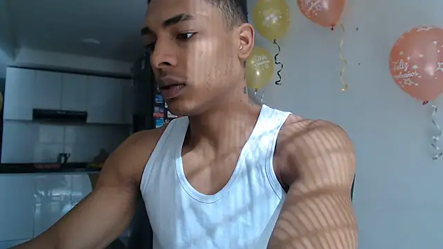 Snapshot of Jhonyblack_1 chatting on 05-24-26, 01:16 Jhonyblack 1 online show from 05-24-26, 01:16