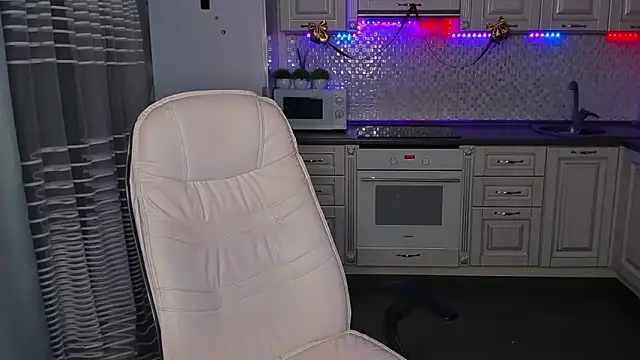 Snapshot of mirrorofsoul chatting on 12-27-24, 05:09 mirrorofsoul online show from 12-27-24, 05:09