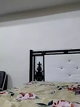 Snapshot of Rasmalai786 chatting on 09-25-25, 03:54 Rasmalai786 online show from 09-25-25, 03:54