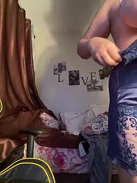 Snapshot of Apple-Boobs chatting on 01-10-26, 08:54 Apple-Boobs online show from 01-10-26, 08:54