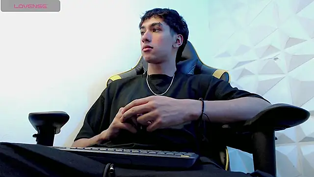 Jake tripp online show from 01-04-25, 03:18