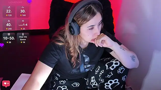 bonnie moon  online show from 02-11-26, 09:31