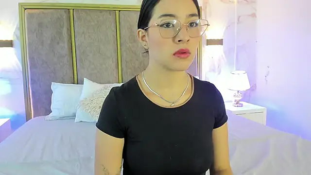 Susa1userma  online show from 05-13-26, 12:46