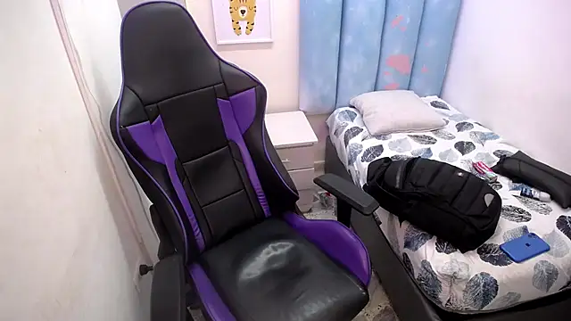 Snapshot of bby_santi chatting on 01-10-26, 01:13 bby santi online show from 01-10-26, 01:13