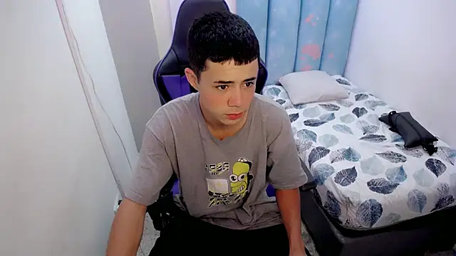 Snapshot of bby_santi chatting on 01-12-26, 01:49 bby santi online show from 01-12-26, 01:49