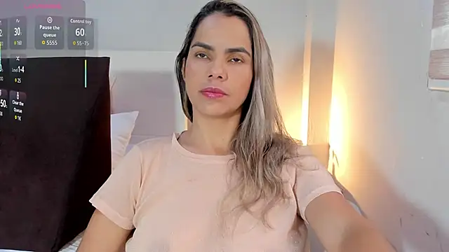 ClaraMariaMon online show from 11-30-25, 02:10