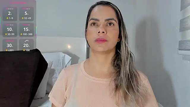 Snapshot of ClaraMariaMon chatting on 02-08-26, 02:31 ClaraMariaMon online show from 02-08-26, 02:31