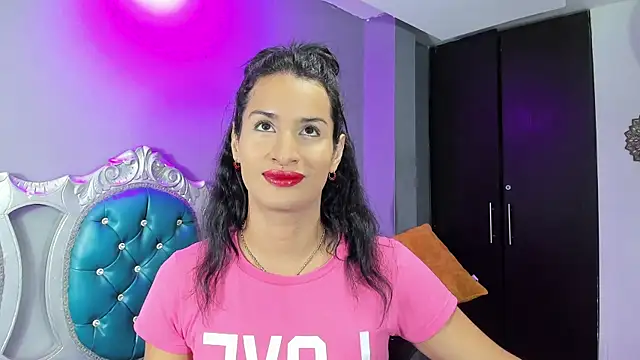 jennifer ts online show from 12-29-24, 05:44