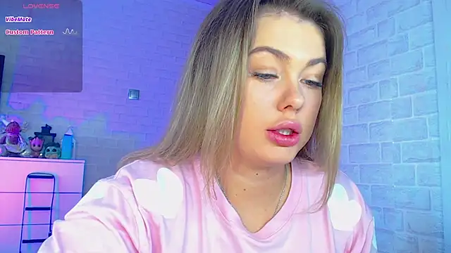 SuchCute online show from 02-26-25, 02:37