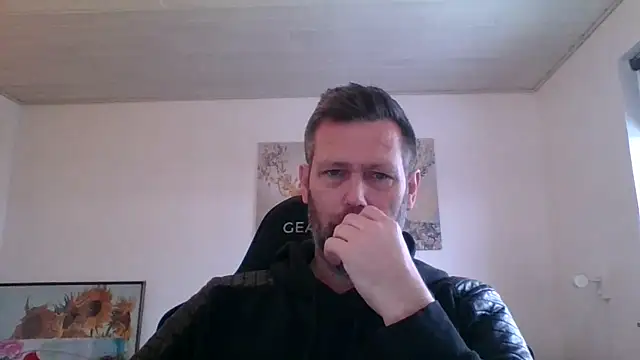 Snapshot of Gotta1 chatting on 02-07-26, 02:32 Gotta1 online show from 02-07-26, 02:32