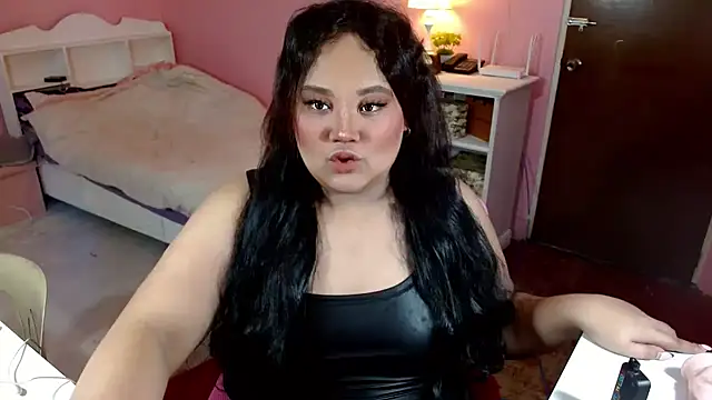 GiannaLopezSmith online show from 09-22-25, 06:32