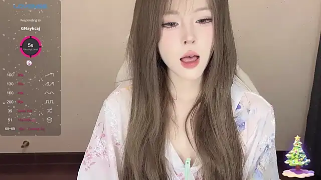 Snapshot of Mini-X chatting on 12-17-24, 10:34 Mini-X online show from 12-17-24, 10:34