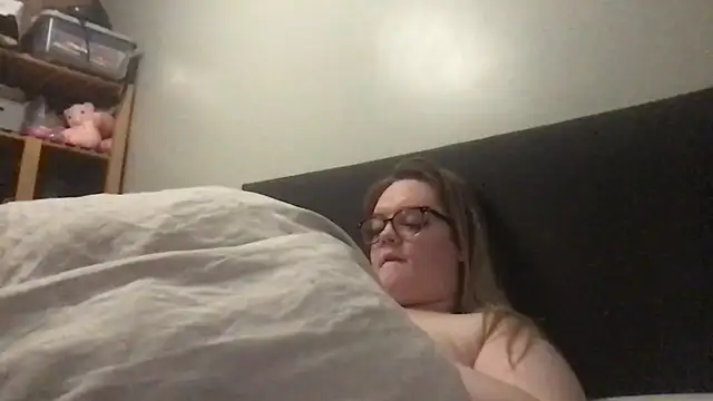 Snapshot of honeyyy24 chatting on 09-13-25, 09:58 honeyyy24 online show from 09-13-25, 09:58