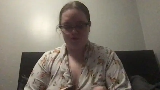 Snapshot of honeyyy24 chatting on 11-25-25, 07:14 honeyyy24 online show from 11-25-25, 07:14