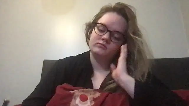 Snapshot of honeyyy24 chatting on 12-04-25, 03:43 honeyyy24 online show from 12-04-25, 03:43