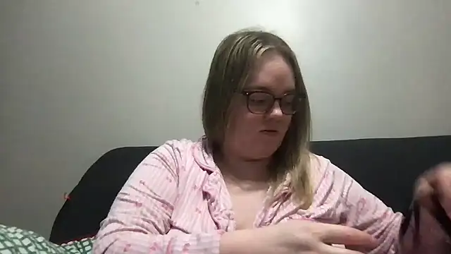 honeyyy24 online show from 03-23-26, 08:13