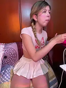 Snapshot of KittieCatty chatting on 10-05-25, 09:13 KittieCatty online show from 10-05-25, 09:13