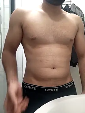 Snapshot of samcumms chatting on 03-01-25, 07:48 samcumms online show from 03-01-25, 07:48