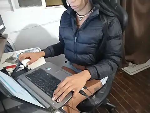 Snapshot of morenaindiaofc chatting on 09-15-25, 11:38 morenaindiaofc online show from 09-15-25, 11:38