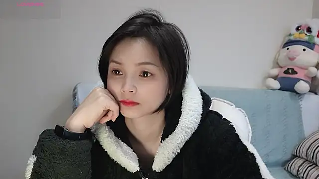 Snapshot of judy522 chatting on 12-17-24, 12:12 judy522 online show from 12-17-24, 12:12