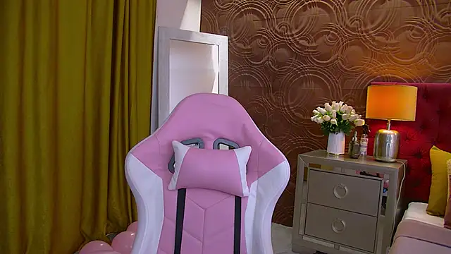 IrisMonn online show from 12-17-24, 05:40