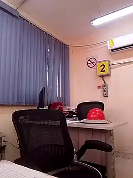 EnriquePersian197 online show from 02-13-25, 07:21