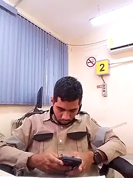 EnriquePersian197 online show from 03-03-25, 02:26