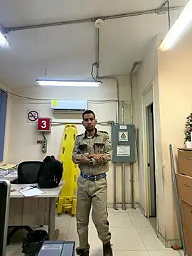 EnriquePersian197 online show from 01-14-26, 12:11