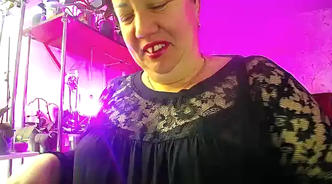 Snapshot of _Sweet_Woman chatting on 02-15-25, 05:30 Sweet Woman online show from 02-15-25, 05:30