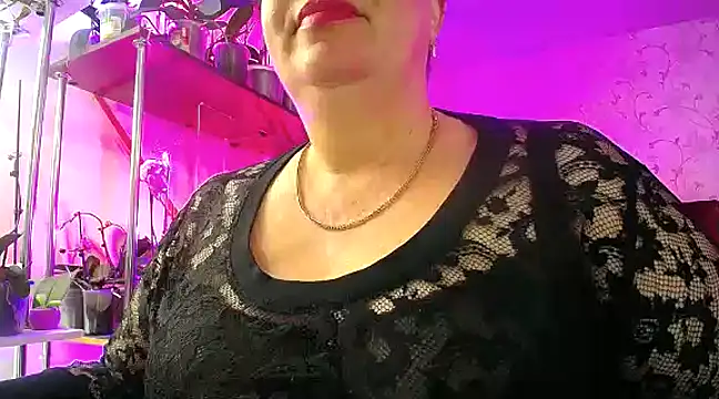 Snapshot of _Sweet_Woman chatting on 02-15-25, 08:33 Sweet Woman online show from 02-15-25, 08:33