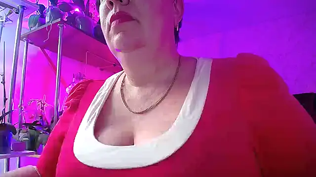 Snapshot of _Sweet_Woman chatting on 02-23-25, 03:18 Sweet Woman online show from 02-23-25, 03:18