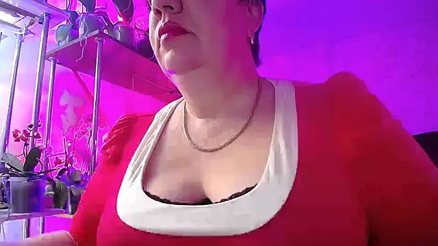 Snapshot of _Sweet_Woman chatting on 03-06-25, 04:19 Sweet Woman online show from 03-06-25, 04:19