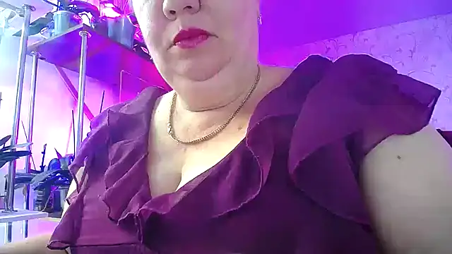 Snapshot of _Sweet_Woman chatting on 09-28-25, 05:24 Sweet Woman online show from 09-28-25, 05:24