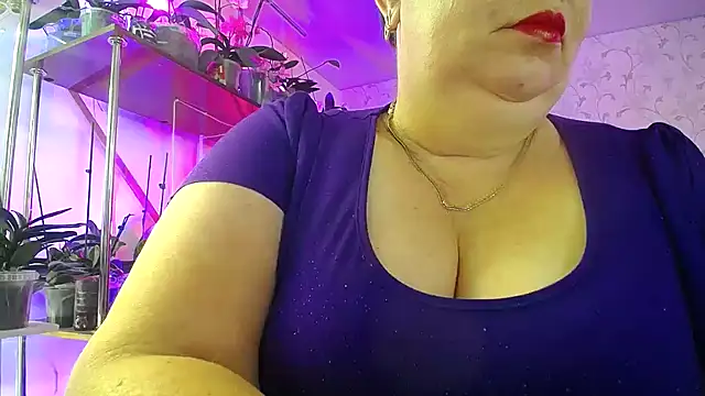 Snapshot of _Sweet_Woman chatting on 11-16-25, 06:30 Sweet Woman online show from 11-16-25, 06:30