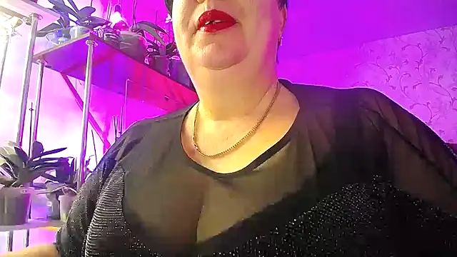 Snapshot of _Sweet_Woman chatting on 12-15-25, 05:44 Sweet Woman online show from 12-15-25, 05:44