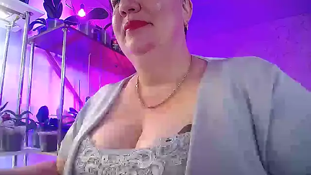  Sweet Woman online show from 06-20-26, 07:55
